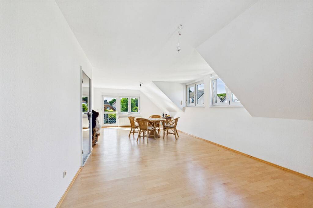 Immoprofis365 GmbH: Objekt-ID 336 Zweifamilienhaus mit Einliegerwohnung am Möhnesee