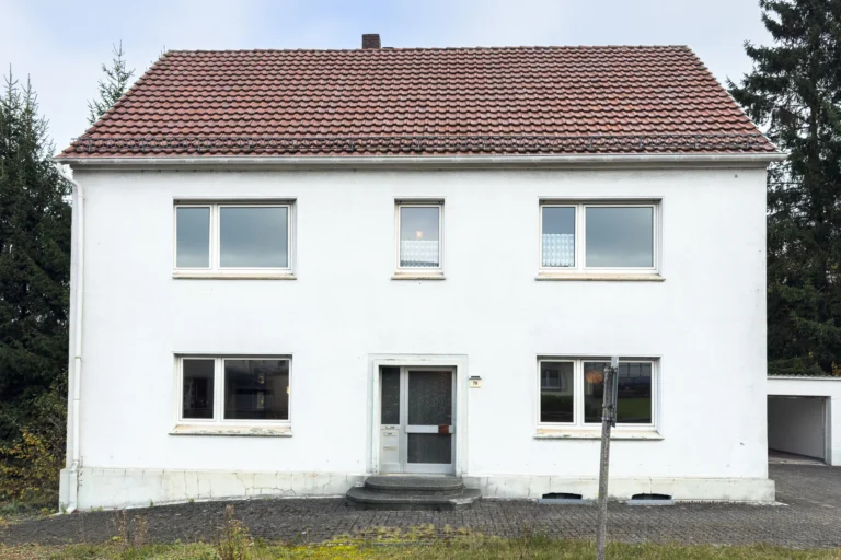 Immoprofis365 GmbH - Zweifamilienhaus in Warstein–Belecke