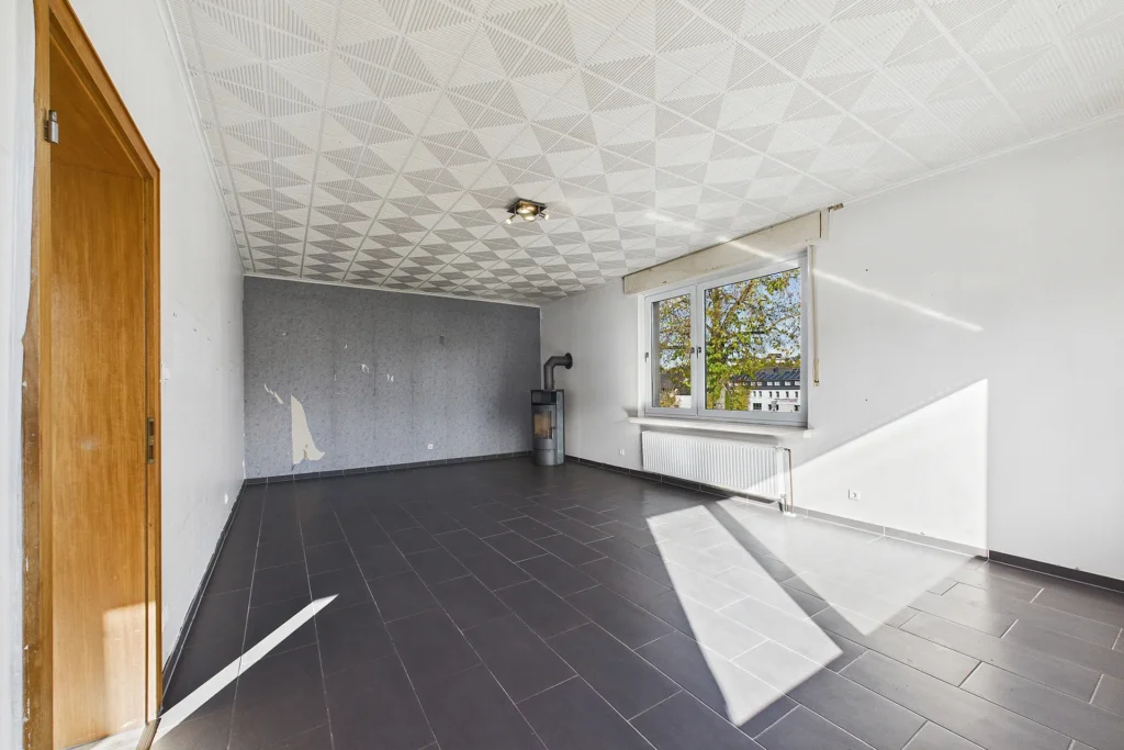 Immoprofis365 GmbH - Einfamilienhaus mit Garten und Kaminofen in Warstein–Belecke