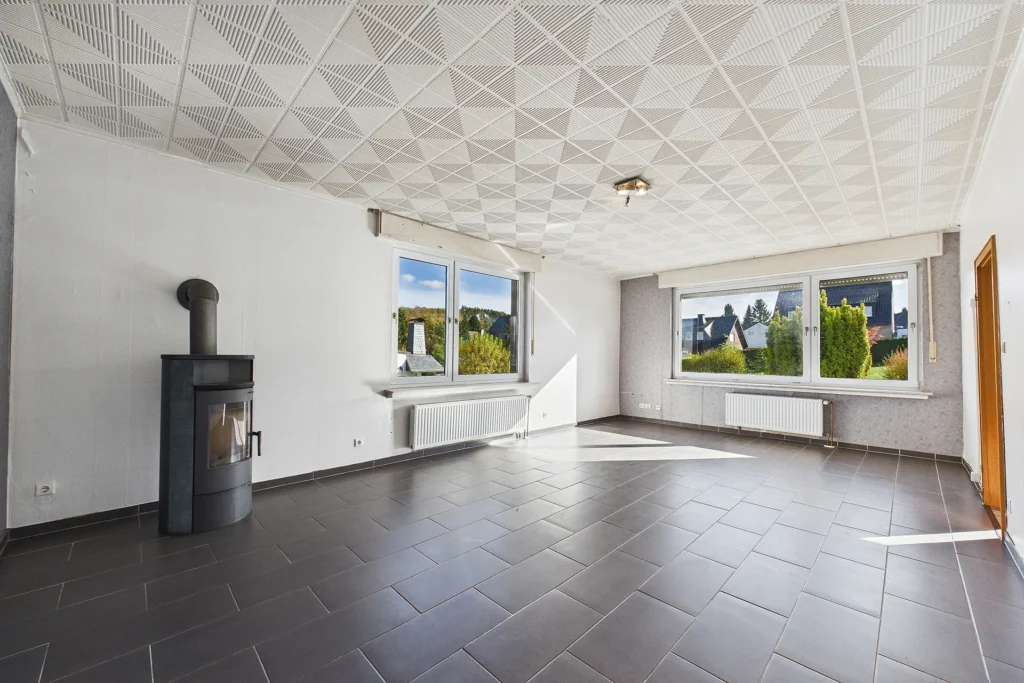 Immoprofis365 GmbH - Einfamilienhaus mit Garten und Kaminofen in Warstein–Belecke