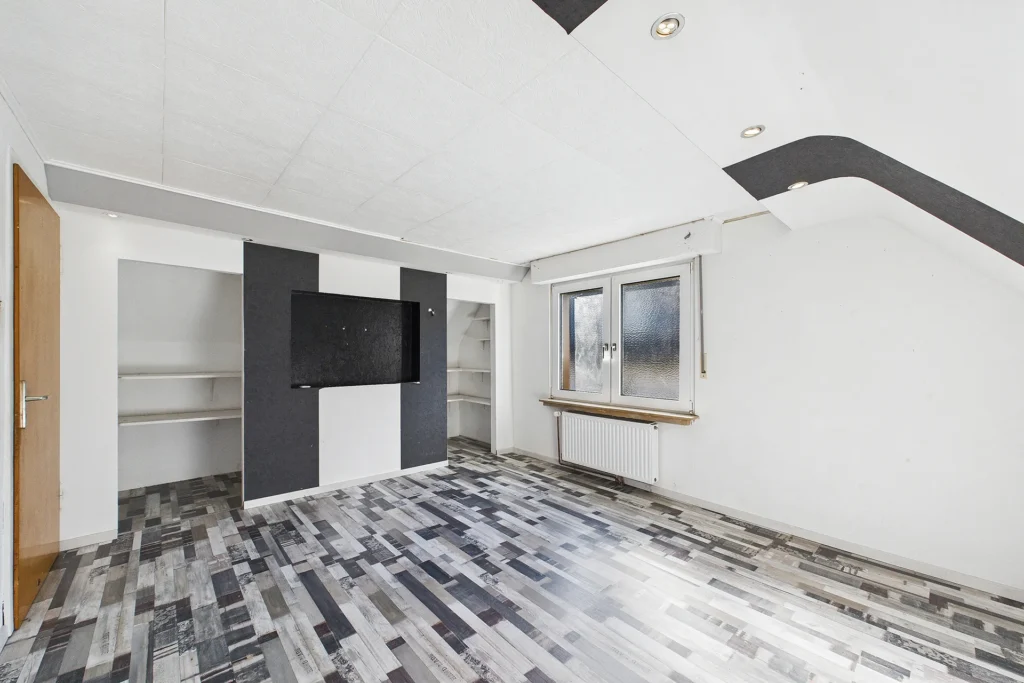 Immoprofis365 GmbH - Einfamilienhaus mit Garten und Kaminofen in Warstein–Belecke