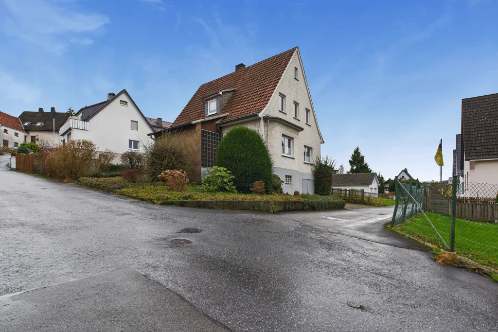 Immoprofis365 GmbH - Einfamilienhaus in Warstein