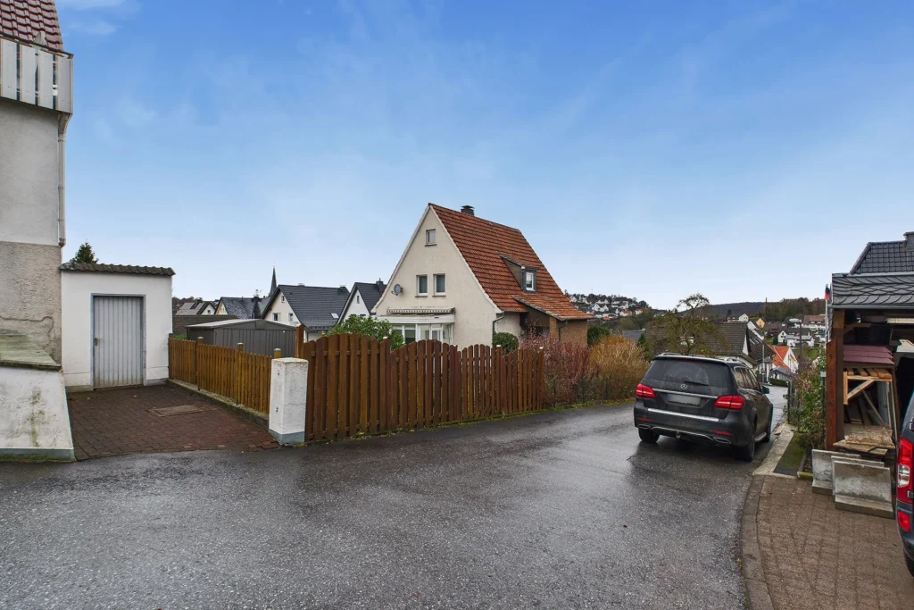 Immoprofis365 GmbH - Einfamilienhaus in Warstein