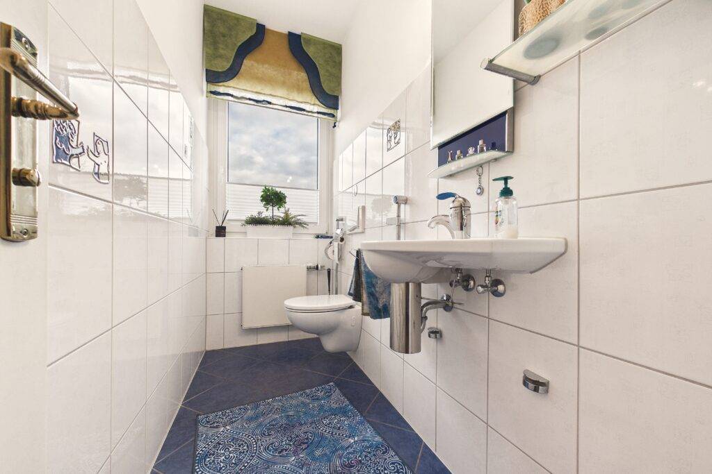 CAM03586G0-PR0076-STILL018