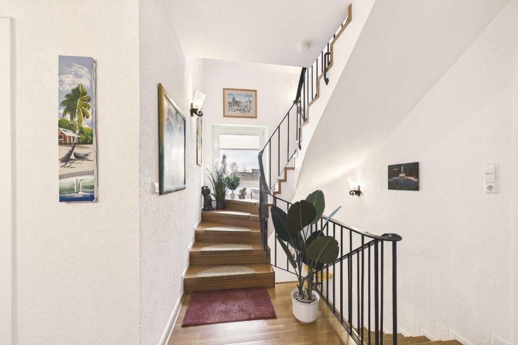 CAM03586G0-PR0076-STILL020