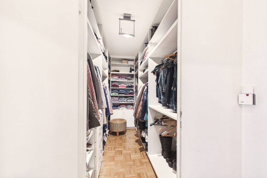 CAM03586G0-PR0076-STILL026