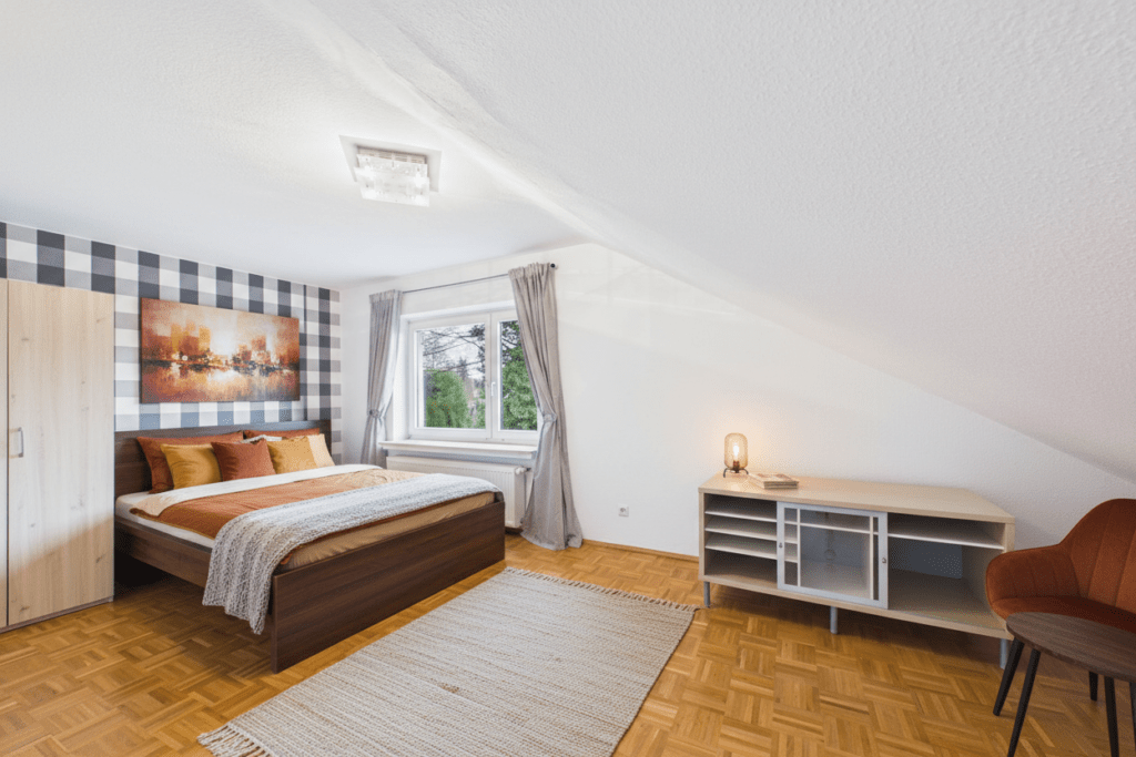 CAM03586G0-PR0076-STILL032-001