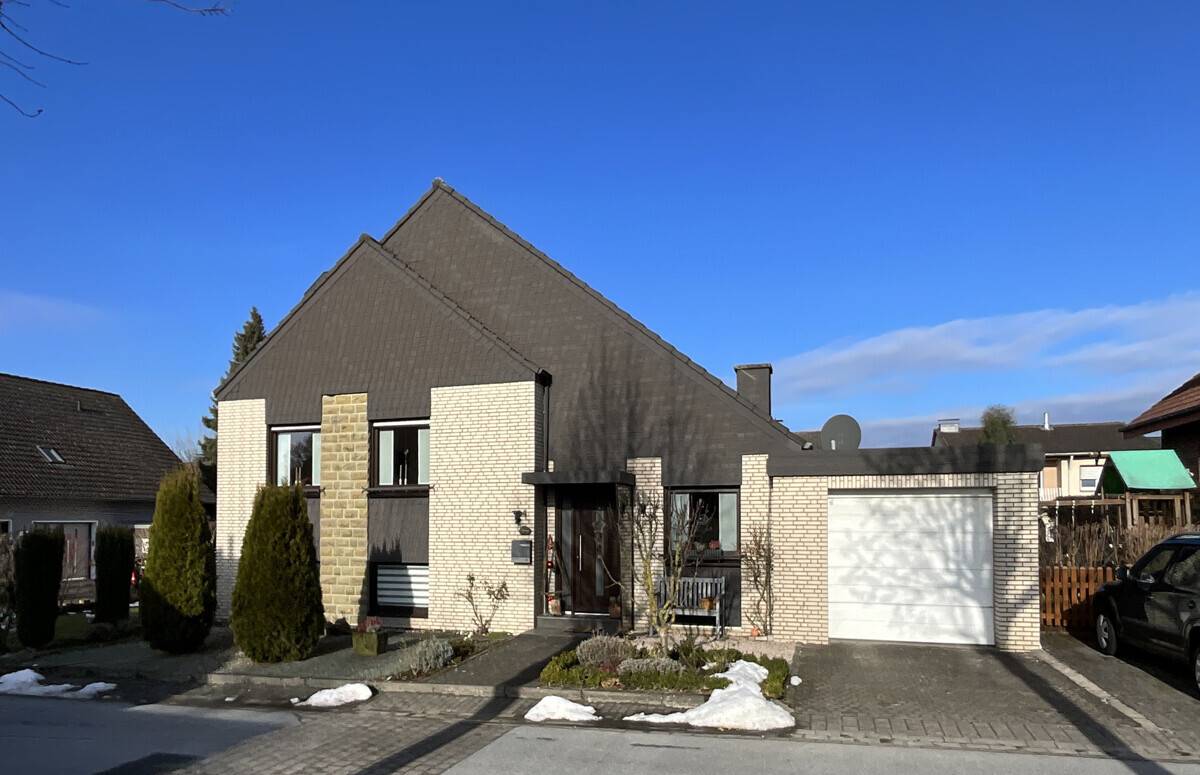 Familienfreundliches Haus in ruhiger Lage mit Garten, Terrasse und Spielplatz vor der Tür